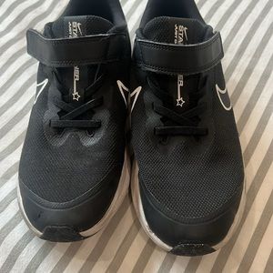 Nike starrunner kids